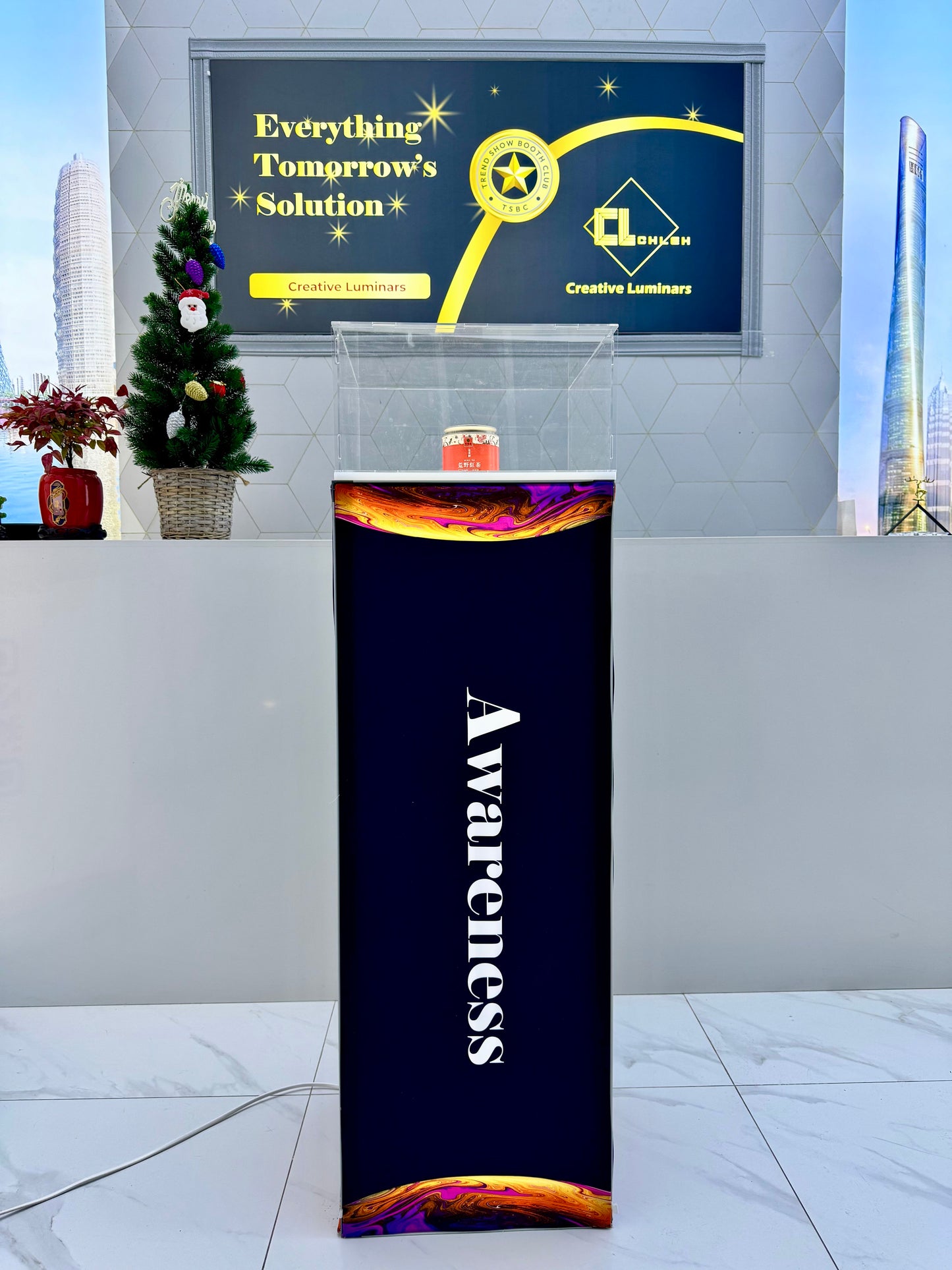 Trade Show Acrylic Showcase Display Cabinet with Built-In Lighting and Easy Installation