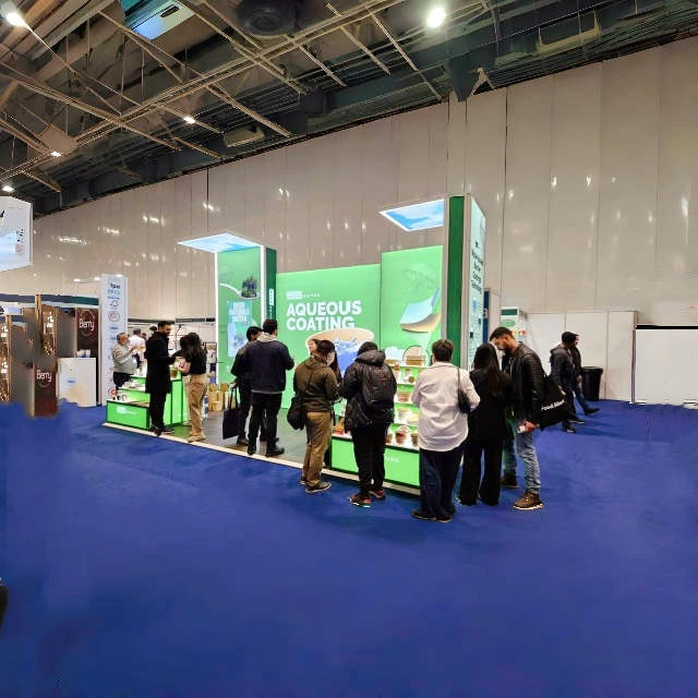 20x20 Custom Modular Hybrid Exhibit Booth Design with 3-Tier Display Table