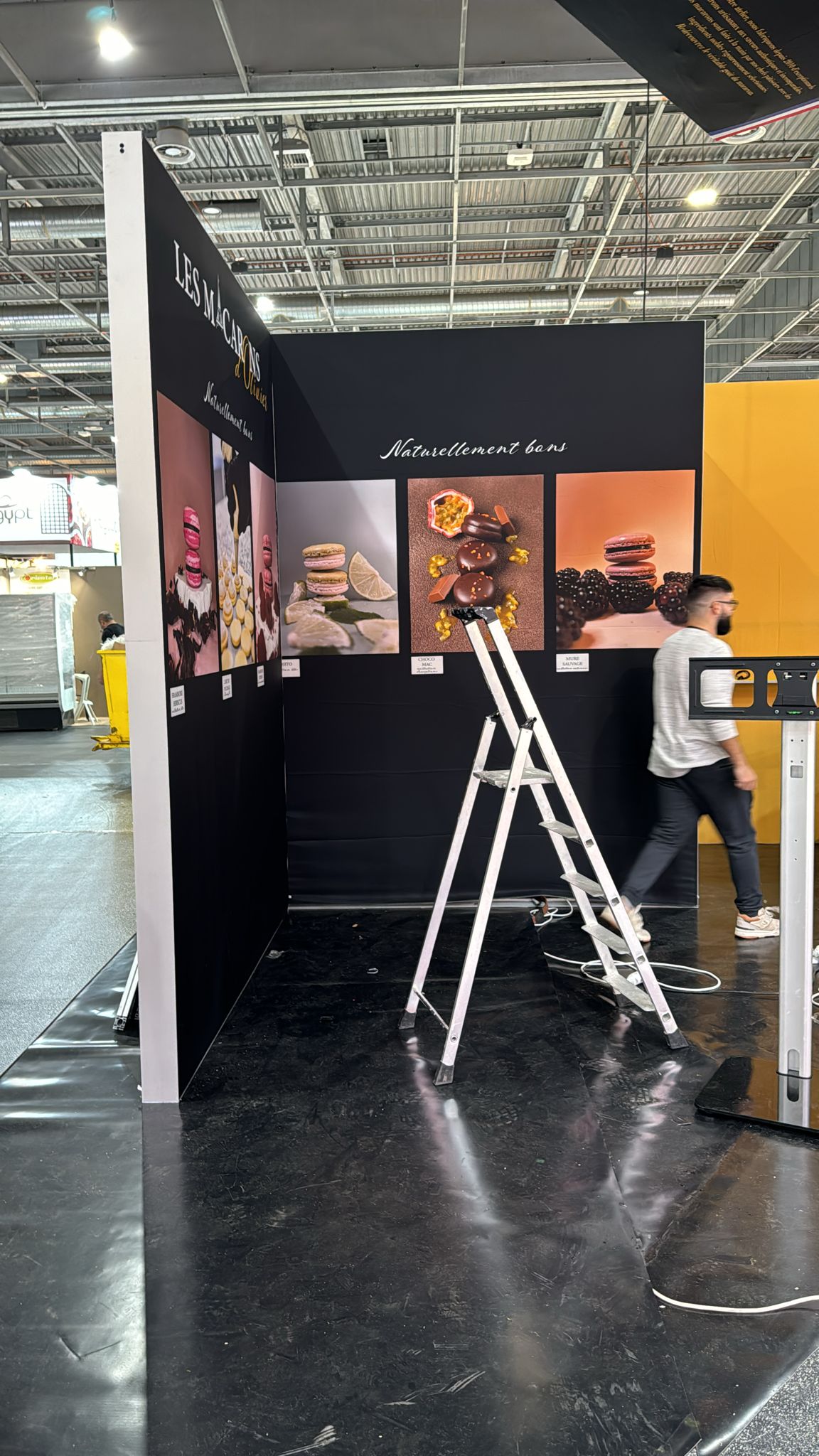 20x20 Unique Food Industry Backlit LED Booth Design SIAL Paris Food Exhibition